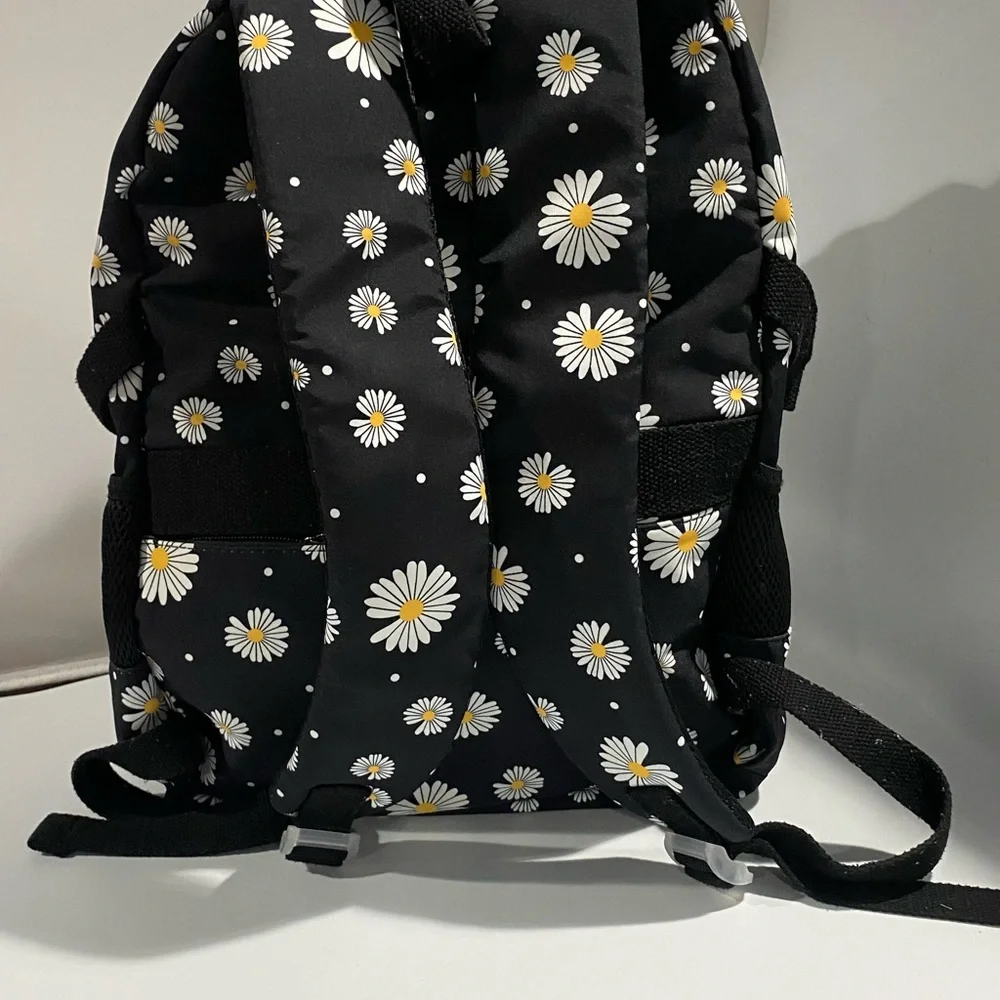 Black Daisy‎ Print Backpack with Lunch Box